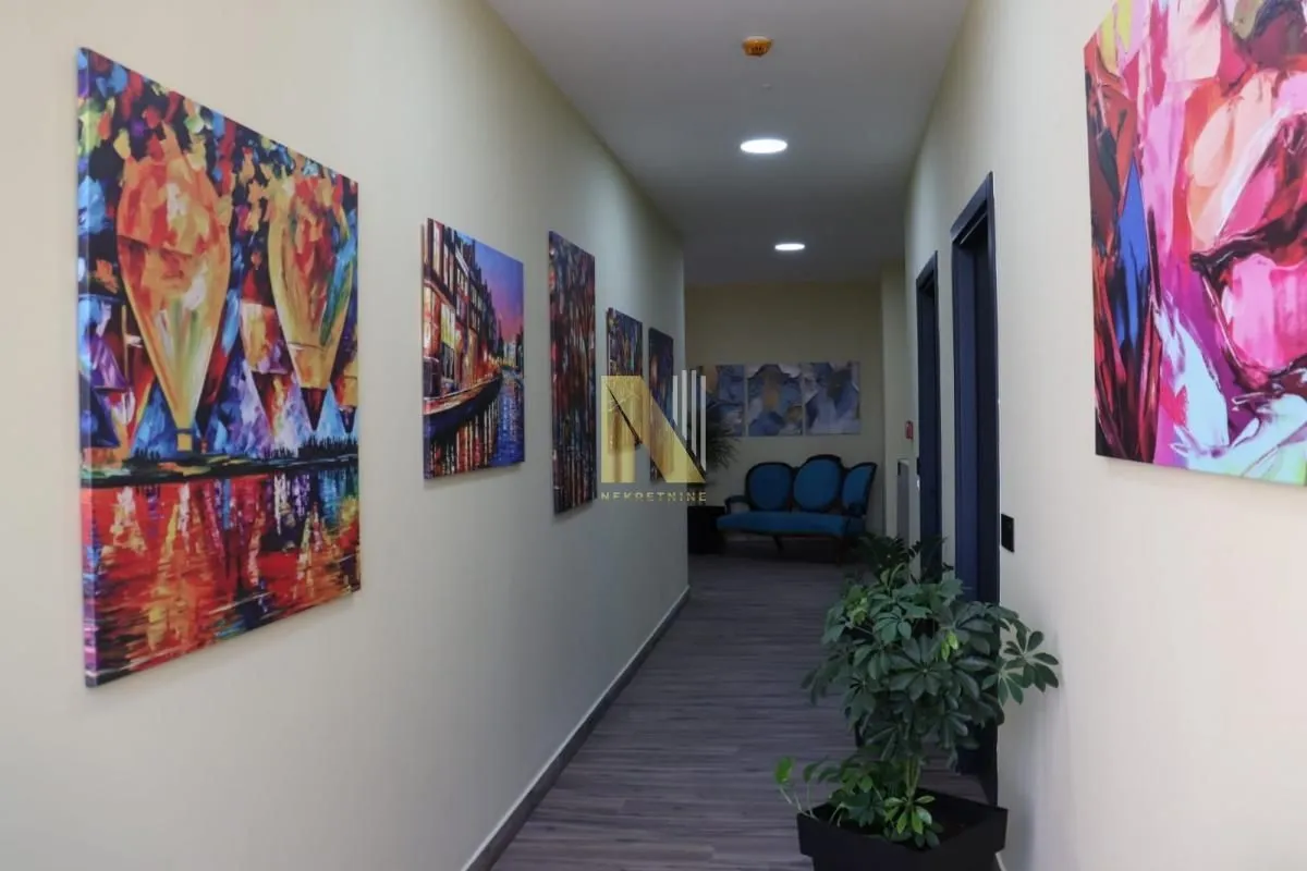 Sale, office space, 523m², Šid, Srbija
