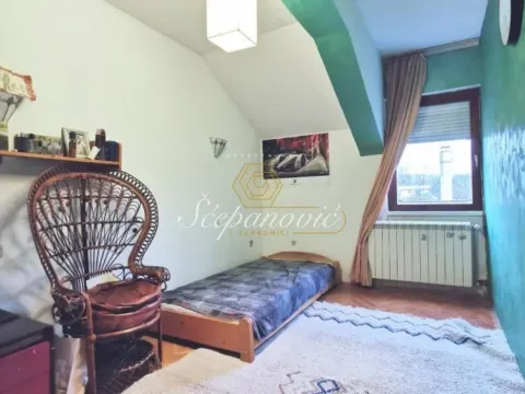 Izdavanje, kuća, 311m², Sremska Kamenica, Petrovaradin - image 6