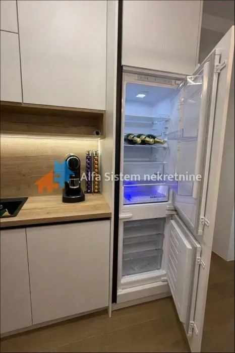 Rent, one bedroom apartment, 42m², Savski Venac, Beograd