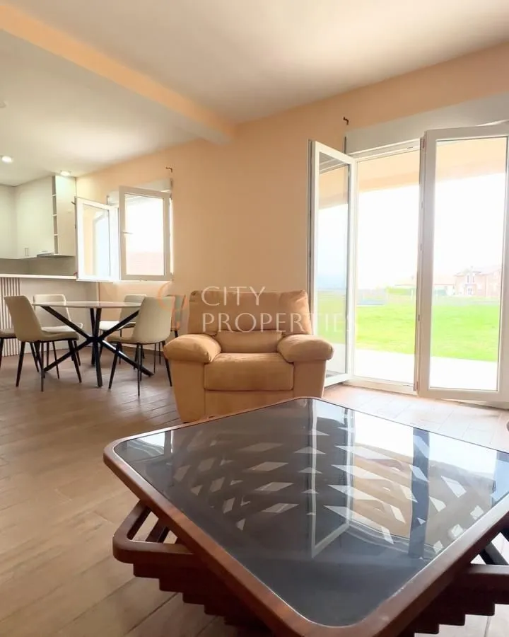 Rent, house, 150m², Donji Kokoti, Podgorica