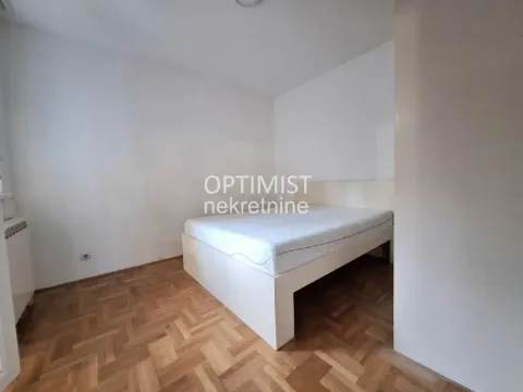 Izdavanje, trosoban stan, 70m², Dušanovac, Voždovac Sve Podlokacije - image 7