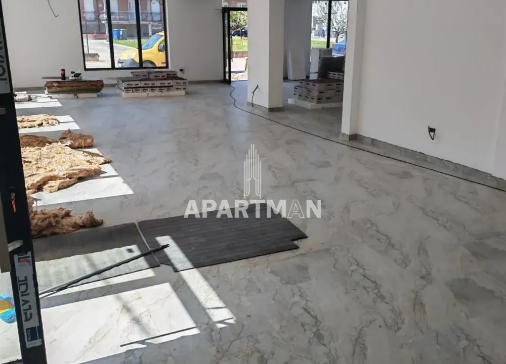 Prodaja, poslovni prostor, 162m², Ledine, Beograd