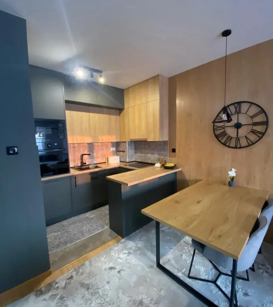 Izdavanje, jednosoban stan, 43m², Pobrežje, Podgorica