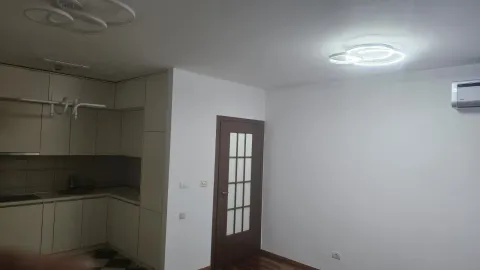 Izdavanje, trosoban stan, 75m², City Kvart, Podgorica - image 9