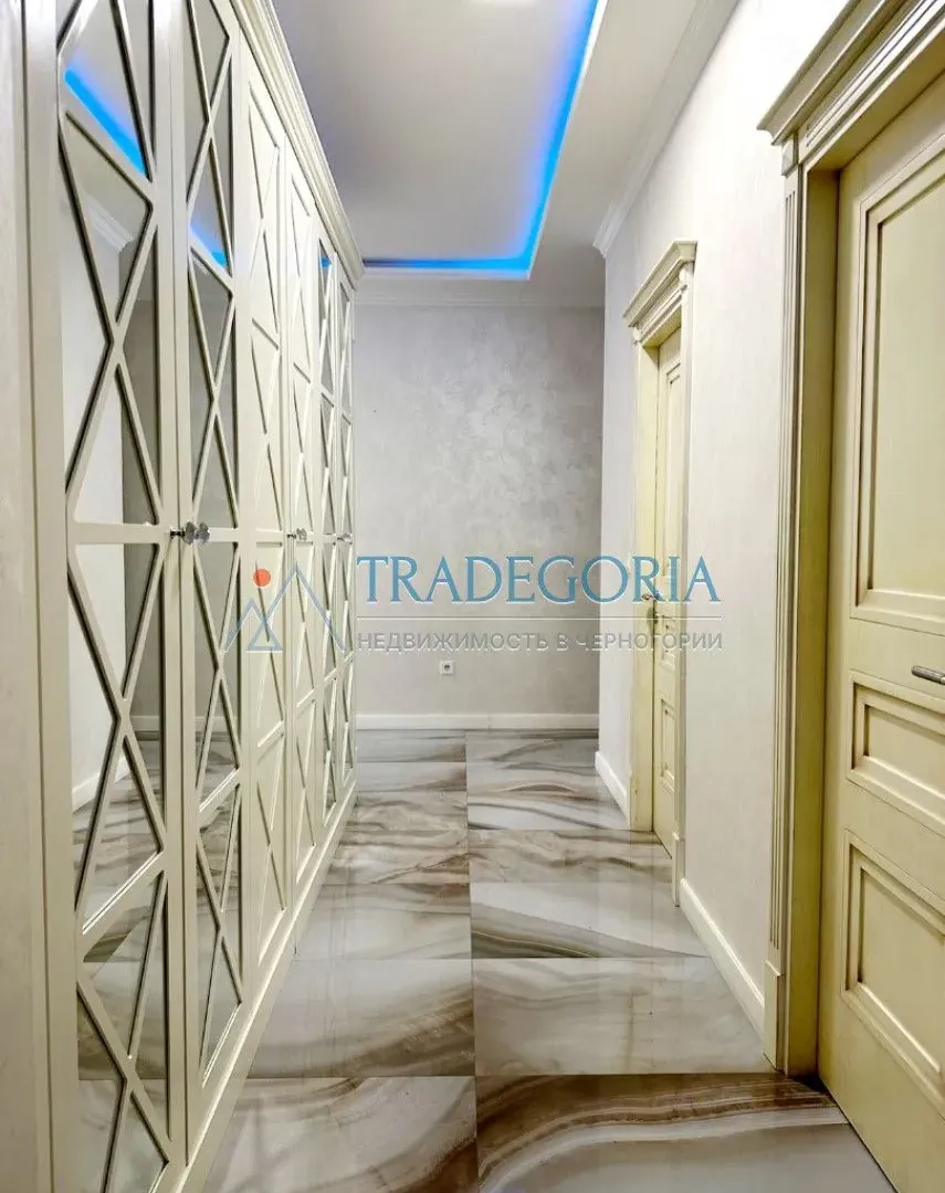 Prodaja, trosoban stan, 200m², Bečići, Budva
