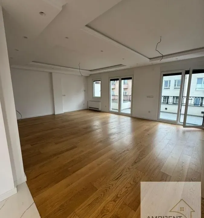 Prodaja, stan, 162m², Bulbulder, Zvezdara Sve Podlokacije