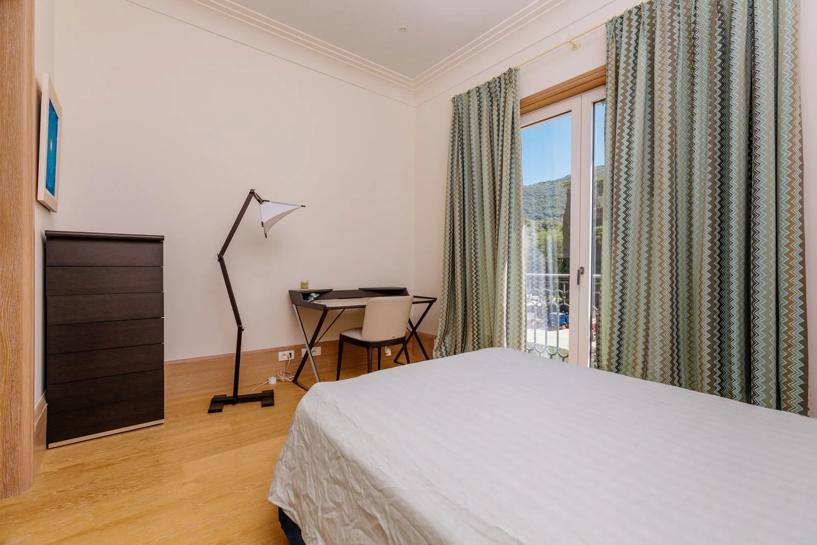 Sale, four bedroom apartment, 240m², Tivat, Crna Gora