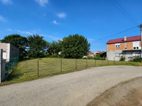Zemljište in Masline