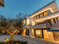 Izdavanje, kuća, 676m², Đuraševići, Tivat - image 52