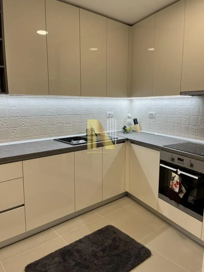 Prodaja, četvorosoban stan, 101m², Salajka, Novi Sad Sve Podlokacije