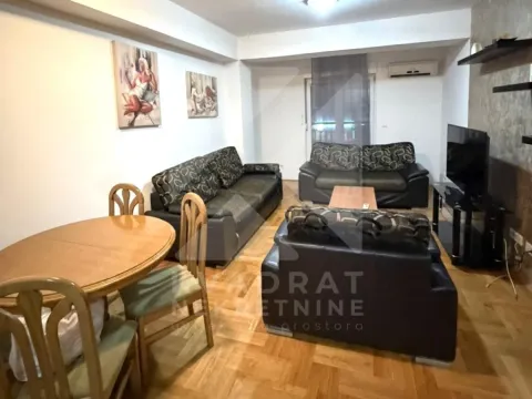 Izdavanje, dvosoban stan, 80m², City Kvart, Podgorica - image 2