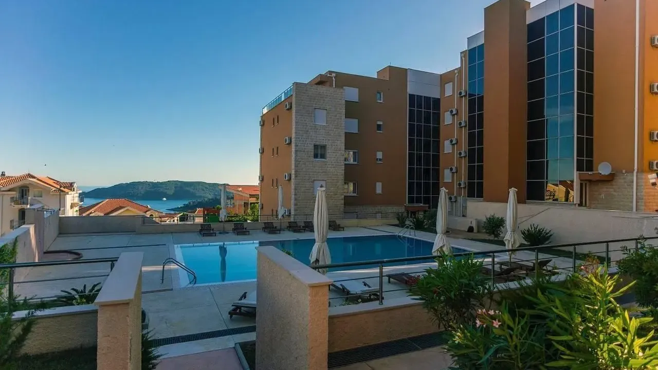 Prodaja, trosoban stan, 136m², Bečići, Budva