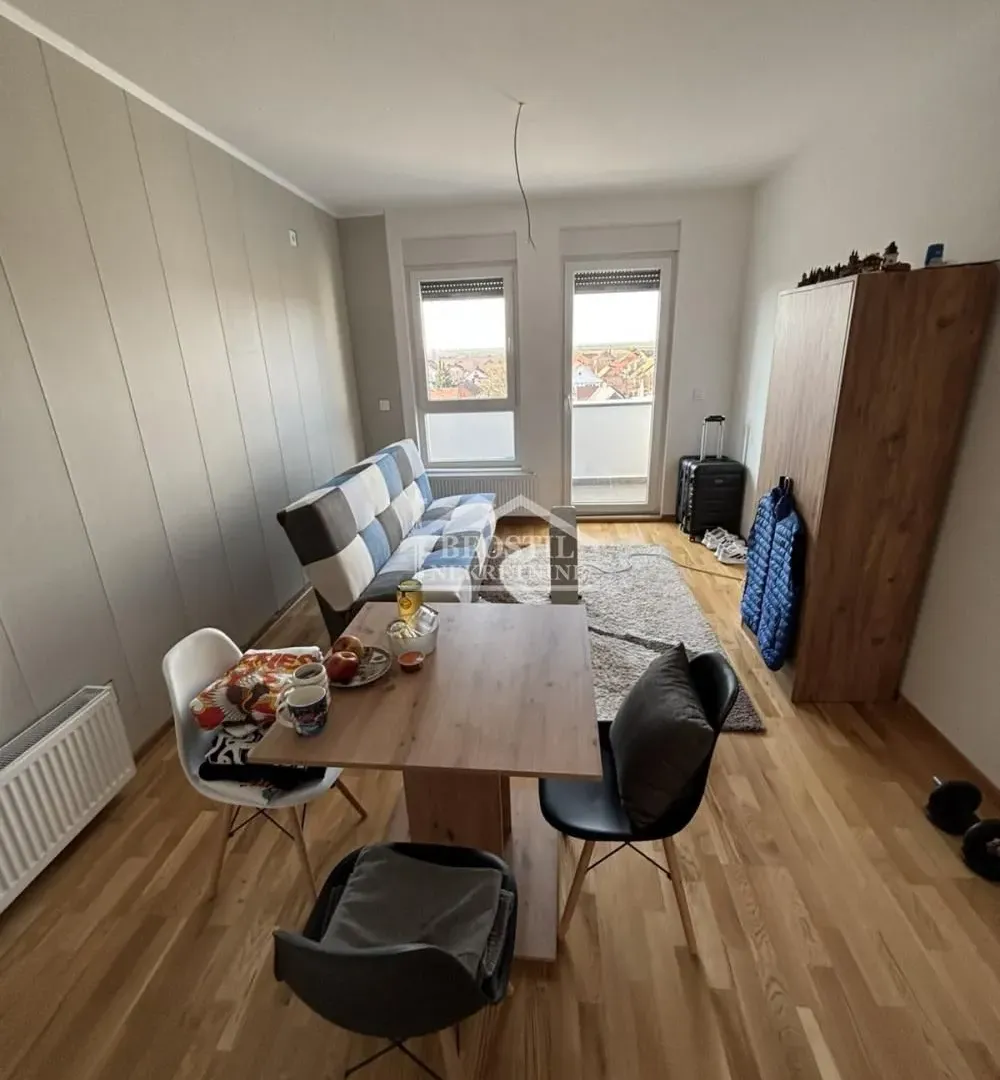 Prodaja, jednosoban stan, 43m², Centar, Stara Pazova