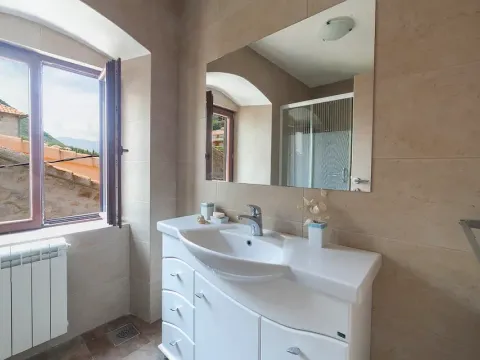 Prodaja, kuća, 450m², Prčanj, Kotor - image 13