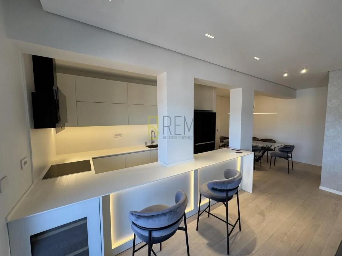 Rent, three bedroom apartment, 136m², Master Kvart, Podgorica