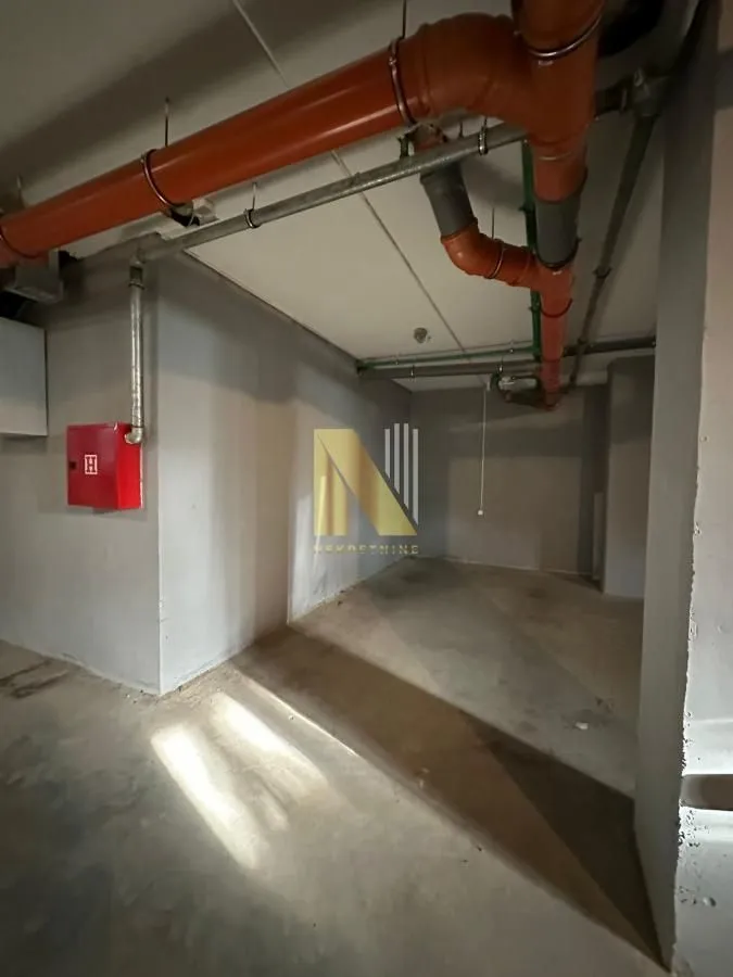 Sale, parking/garage, 13m², Salajka, Novi Sad Sve Podlokacije