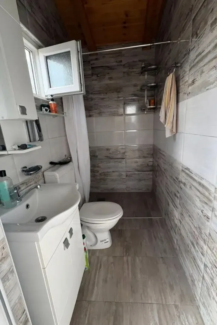 Prodaja, kuća, 160m², Perlez, Zrenjanin