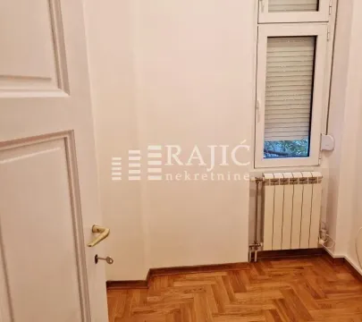 Rent, four bedroom apartment, 108m², Kalenić Pijaca, Vračar Sve Podlokacije - image 10