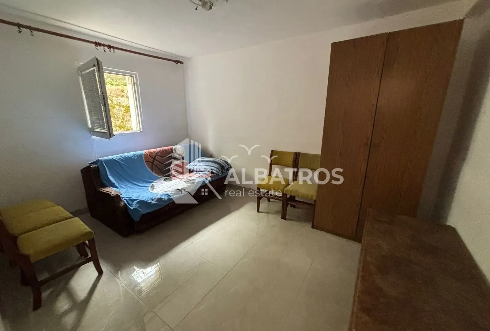 Rent, three bedroom apartment, 90m², Sutomore, Bar