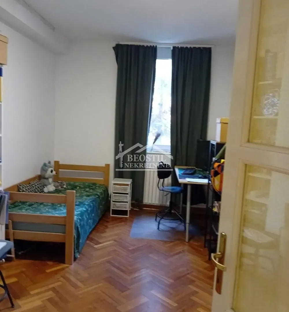 Prodaja, četvorosoban stan, 161m², Voždovac Sve Podlokacije, Beograd
