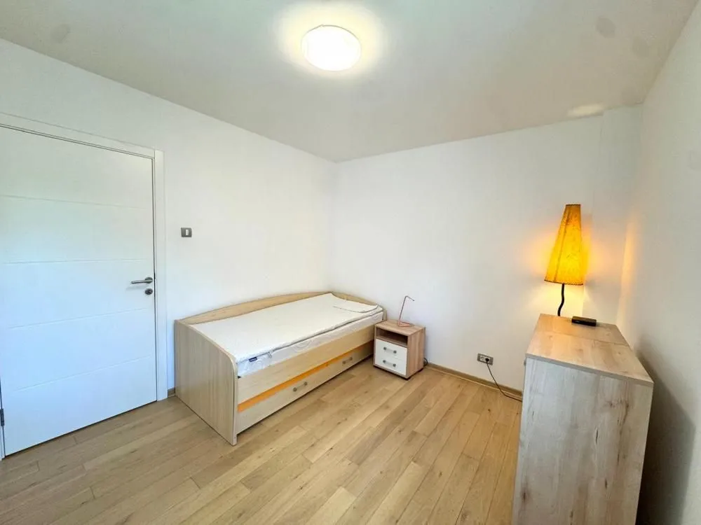 Rent, four bedroom apartment, 94m², Lion, Zvezdara Sve Podlokacije