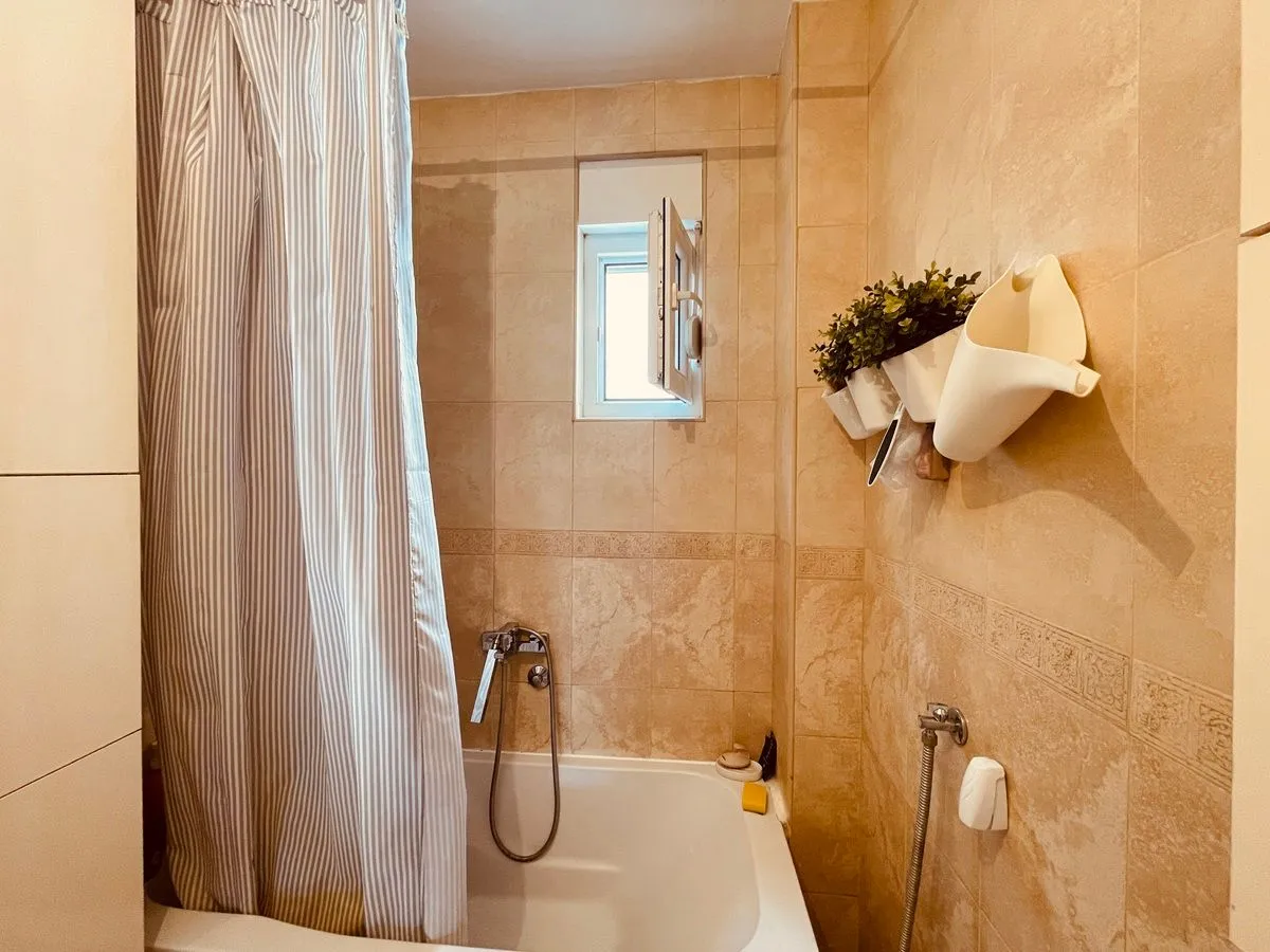 Prodaja, trosoban stan, 58m², Uciteljsko Naselje, Zvezdara Sve Podlokacije