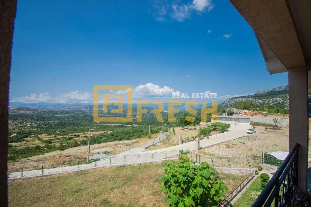 Prodaja, kuća, 220m², Ostalo, Podgorica