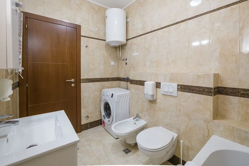 Prodaja, trosoban stan, 107m², Bečići, Budva
