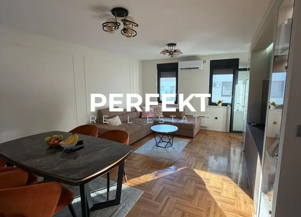Prodaja, trosoban stan, 73m², Strelište, Pančevo