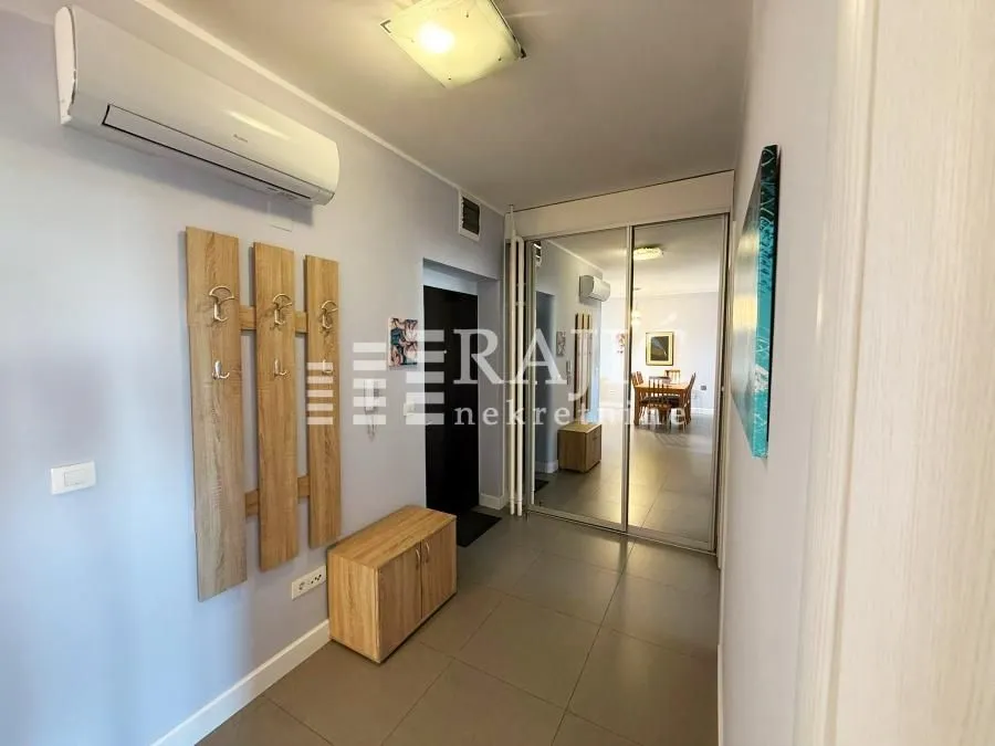 Rent, two bedroom apartment, 70m², Stari Grad, Beograd