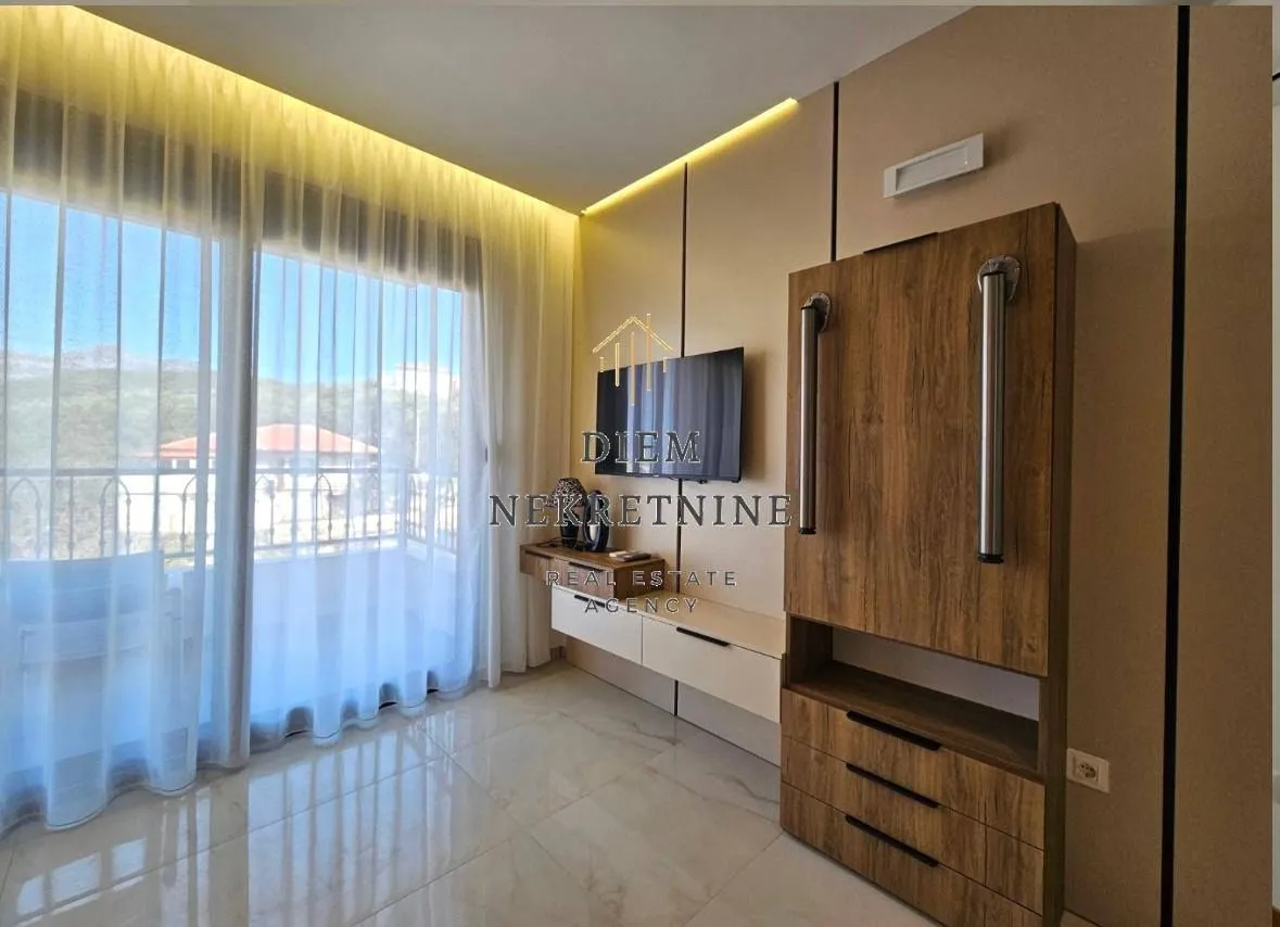 Rent, studio apartment, 25m², Čeluga, Bar