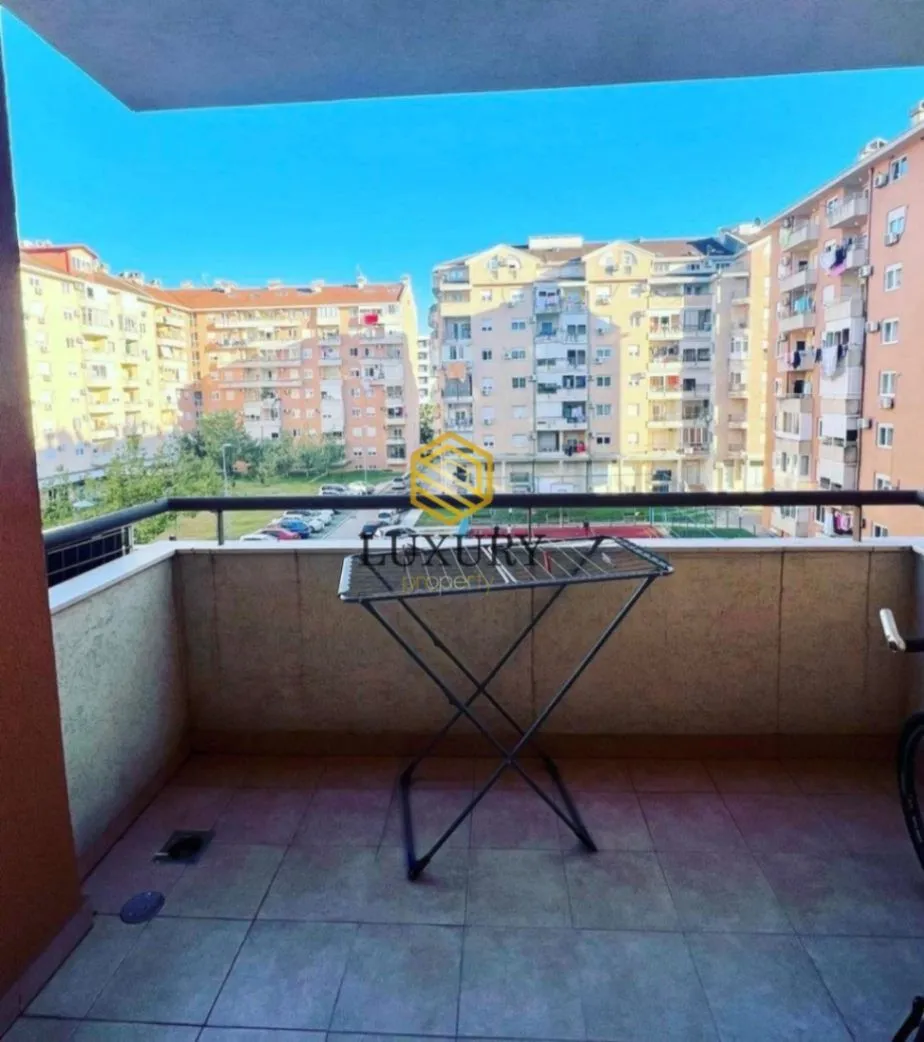 Izdavanje, jednosoban stan, 64m², Stari Aerodrom, Podgorica