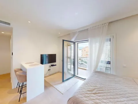 Prodaja, stan, 38m², Luštica Bay, Tivat - image 1