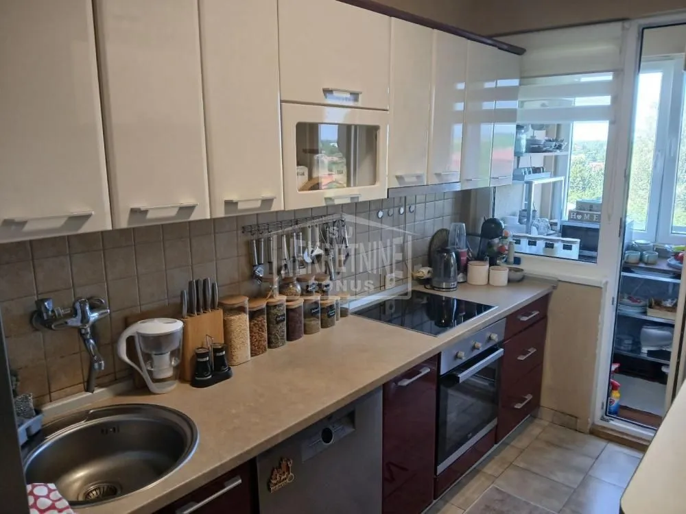 Prodaja, trosoban stan, 70m², Kertvaroš, Subotica