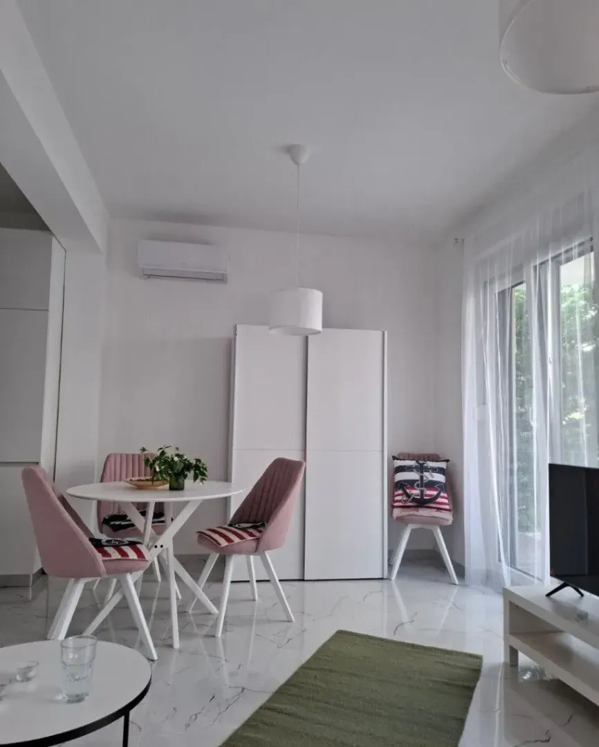 Rent, studio apartment, 30m², Donja Lastva, Tivat