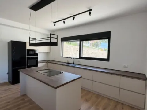 Izdavanje, kuća, 182m², Kava, Tivat - image 4