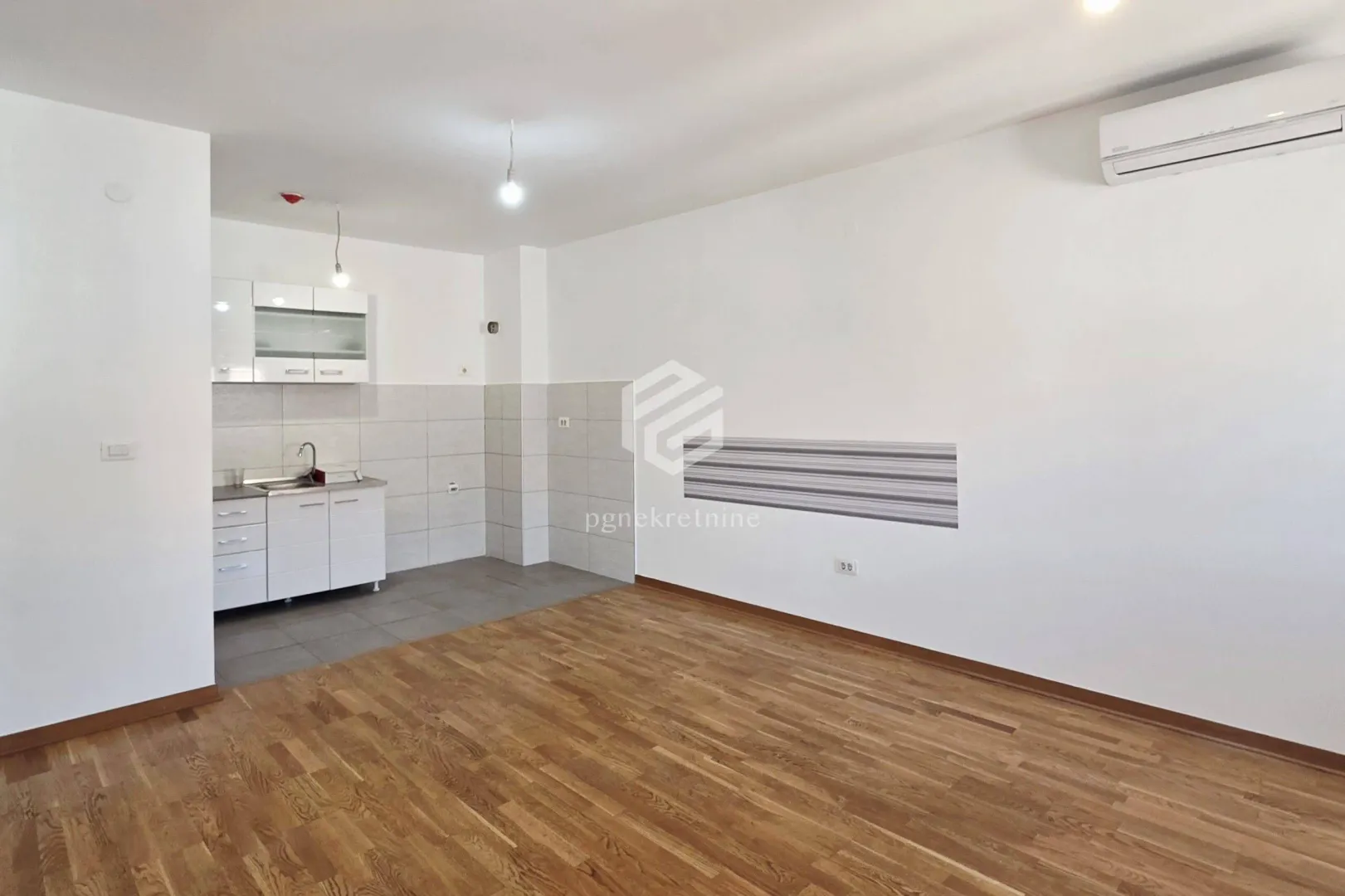 Rent, two bedroom apartment, 64m², City Kej, Podgorica