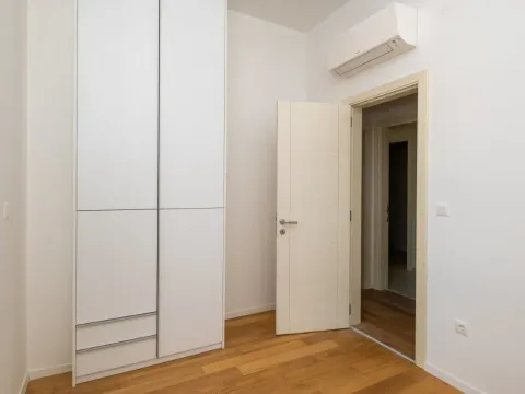 Prodaja, trosoban stan, 95m², Gornja Gorica, Podgorica - image 6