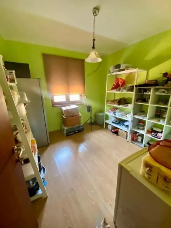Prodaja, kuća, 220m², Šušanj, Bar