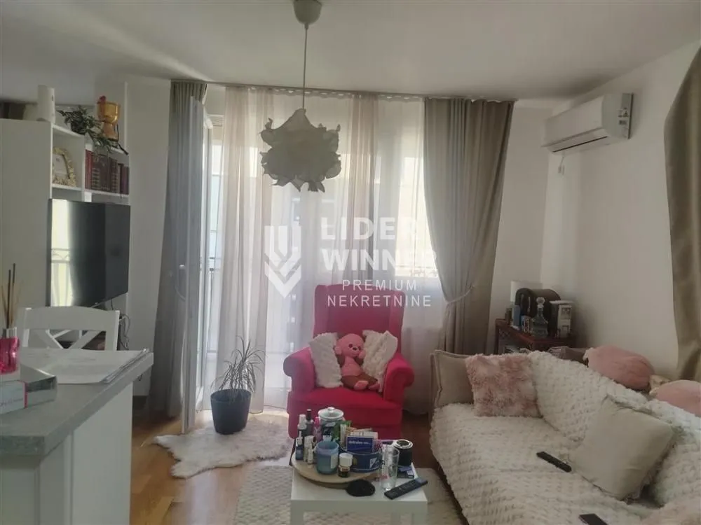 Sale, three bedroom apartment, 59m², Zvezdara Sve Podlokacije, Beograd