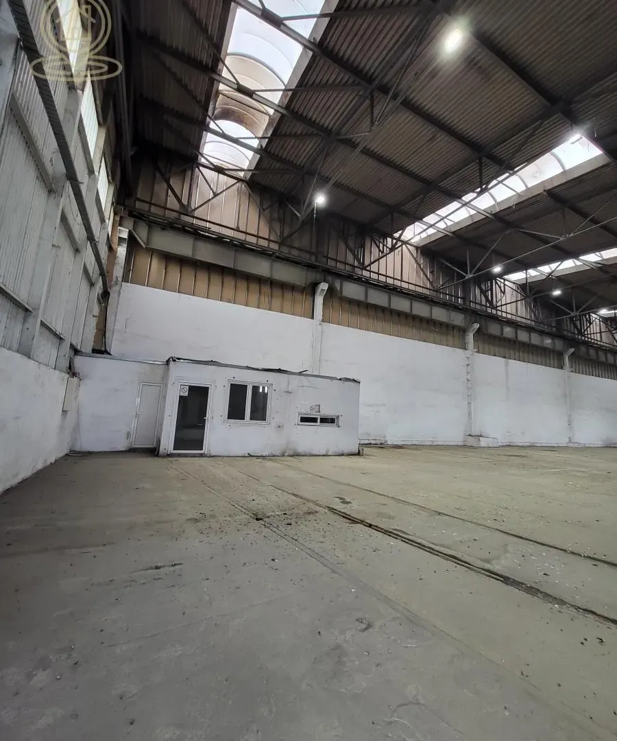 Rent, office space, 1600m², Crveni Krst, Niš