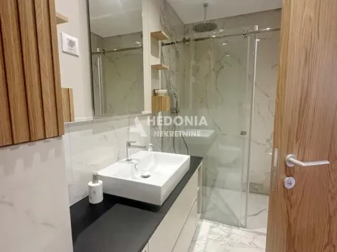 Izdavanje, poslovni prostor, 94m², Kalenić Pijaca, Vračar Sve Podlokacije - image 12