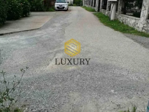 Prodaja, kuća, 200m², Tološi, Podgorica - image 5