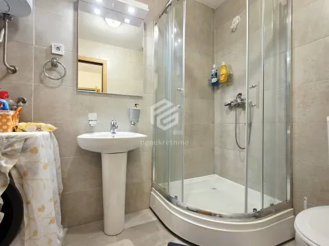 Izdavanje, dvosoban stan, 66m², Stari Aerodrom, Podgorica - image 12