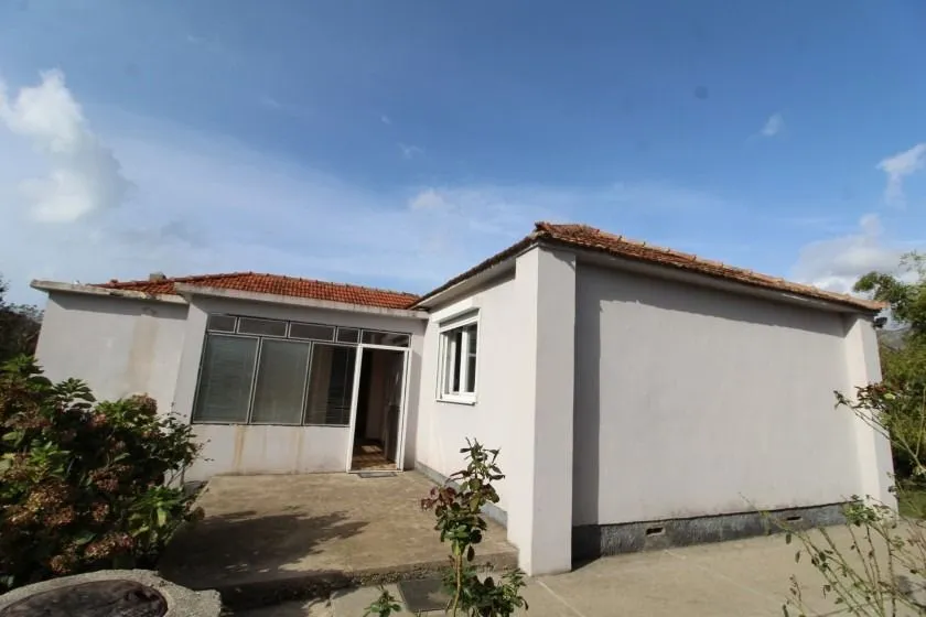 Prodaja, kuća, 106m², Polje, Bar