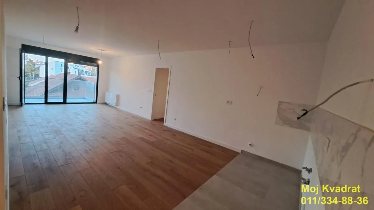 Prodaja, četvorosoban stan, 94m², Autokomanda, Voždovac Sve Podlokacije