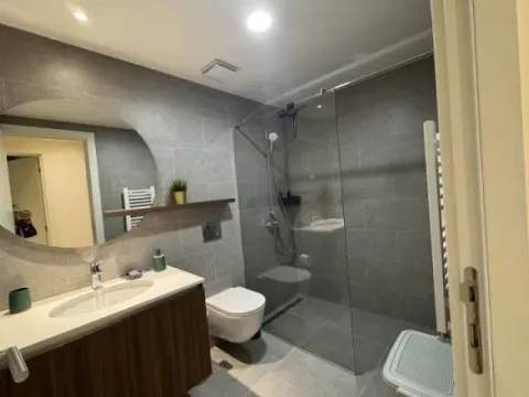 Izdavanje, trosoban stan, 86m², Beograd Na Vodi, Beograd - image 12