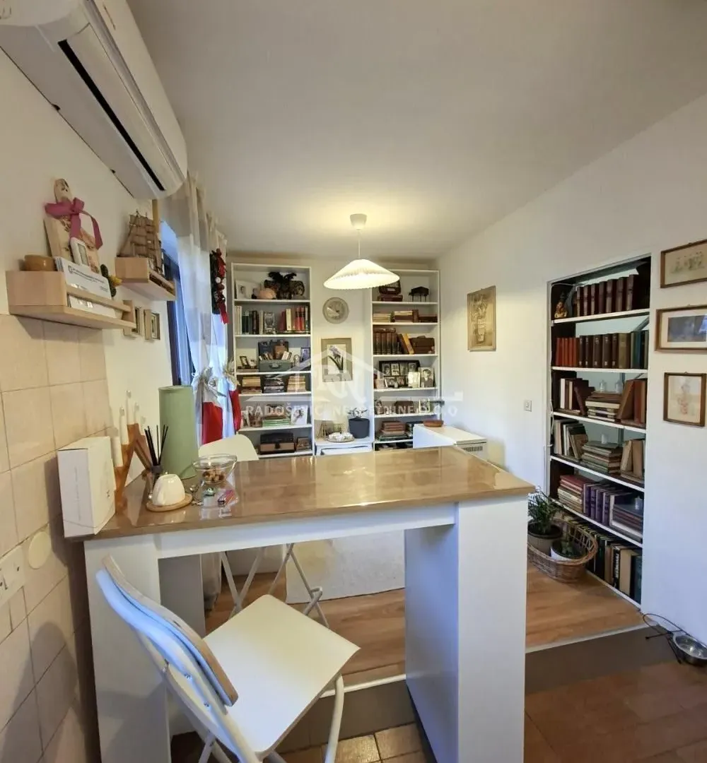 Sale, house, 208m², Voždovac Sve Podlokacije, Beograd