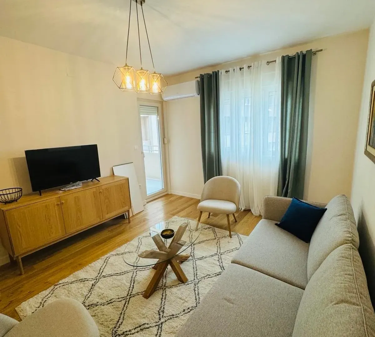 Rent, one bedroom apartment, 49m², Central Point, Podgorica