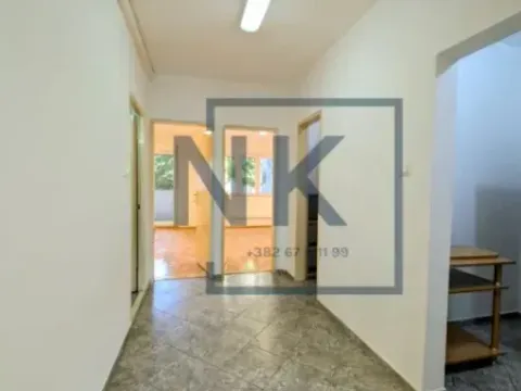 Izdavanje, poslovni prostor, 74m², Lepa Kata, Podgorica - image 10